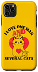 Coque pour iPhone 11 Pro Max Citations amusantes « I Love One Man and Several Cats »