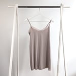 Avet Långt linne/underklänning med spets 79832 XL Sand