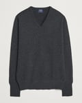 William Lockie Rob Lambswool V-Neck Charcoal