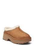 UGG W New Heights Cozy Clog Brun