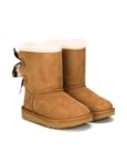 Ugg Kids TODDLERS BAILEY BOW II BOOT Colour: CHESTNUT, Size: 6