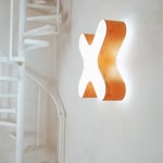 LZF LAMPS X-Club -LED-seinälamppu 0–10V dim, kirsikkapuu