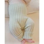 First Impression Pants by DROPS Design - Baby bukser Strikkeoppskrift  - 3/4 år
