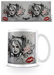 Empireposter – Batman Arkham Knight – Harley Quinn – Taille (cm), env. Licence Walking Dead – Tasses, NEUF – Description : – Batman – Mug en céramique, blanc, imprimé, capacité 320 ml, licence officielle, Passe au Lave-Vaisselle et au micro-ondes de