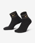 Nike Everyday Essentials Metallic Ankle Socks (1 Pair)