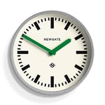 NEWGATE® The Luggage Horloge Murale en métal - Horloge de Gare Design - Parfaite comme Horloge de Cuisine - Horloge de Bureau - Horloge rétro - Horloge en métal - Boîtier galvanisé/Aiguilles Vert