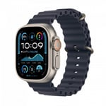 Apple Watch Ultra 2 (GPS + Cellular) 49 mm naturligt ljus titanfodral och marinblå Ocean-armband (MX4D3)