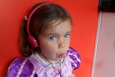 Small Pink Childs/Kids Portable DVD Player Headphones