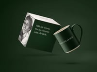 Astrid  Lindgren Mugg 25 Håll för örona, för nu kommer...