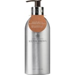 Molton Brown Collection Re-Charge Black Pepper Bath & Shower Gel Infinite Bottle 400 ml