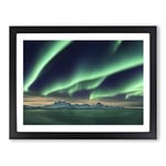 Distinguished Aurora Borealis H1022 Framed Print for Living Room Bedroom Home Office Décor, Wall Art Picture Ready to Hang, Black A2 Frame (64 x 46 cm)
