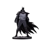 McFarlane DC Multiverse - Figurine Premium 18cm - Batman Black & White - Design par Mike Mignola (Statue en résine) - TM30155