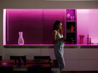Philips Hue White & Color Ambiance Indoor LightStrips+ 2m base connectique, compatible Bluetooth + 3 Indoor LightStrips 1m extension et rallonge