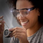 Förstoringsglasögon 180 % - Med LED-lampor - Svart