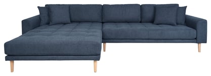 House Nordic Lounge sofa m. venstrevendt chaiselong, Mørkeblå puter og ben i naturlig tre