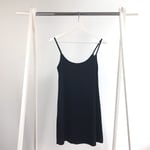 Avet långt linne/underklänning med smala band XL Svart