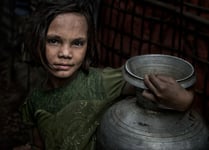 Rohingya Refugee Girl With A Pitcher Of Water Bangladesh Poster 30x40 cm