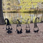 XeinGanpre - 4 Pack Gnome Yard Art Outdoor Garden Backyard Lawn Stakes Metal Gnome Yard Decor Gift Lifelike Gnome Hollow Out Gnome Silhouette Decorative Stakes Metal Gnome Shadow Decor Art