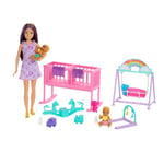Barbie Skipper Baby-Sitter La Chambre des Jumeaux Coffret poupées et accessoires, avec Skipper et bébés jumeaux, 1 berceau, 1 balancelle, 1 balançoire à bascule et plus encore, HXM99