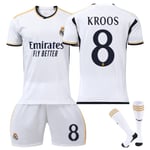 23/24 Real Madrid Barn- och Vuxenträningskläder Sportkläder Set med Strumpor No.8 KROOS S