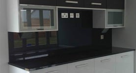 BLACK GLOSS SPLASHBACK UPSTAND 1600/300/18mm , ULTRA GLOSS MDF,MADE TO MEASURE !