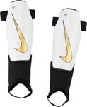 Nike Unisex Children's Shin Pads Y Nk Chrg Grd Su23, White/Black/MTLC Gold Coin, DX4610-101, L