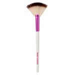 KISS Ruby Kisses Fan Brush