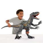 Mattel Jurassic World: Fallen Kingdom Giant Dinosaur Toy, Super Colossal Indoraptor, Swallows Mini Figures, 3 Feet Long Authentic Figure, HKY14