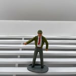 F1014 - Greenhills Scalextric Carrera Standing Man Spectator 1.32 Scale Hand Pai