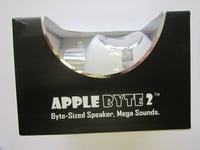 White AppleByte2 Plug & Play Mini Sized Loudspeaker Speaker for MP3 Player