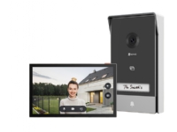 EZVIZ Video doorphone HP7 with Wi-Fi 2.4/5 GHz connection. Inside: 7 touch monitor. Outside: 1 touch, 2MP camera. Power supply included.