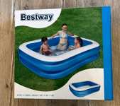 Bestway Inflatable rectangular family pool