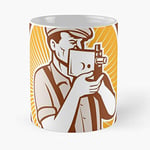 Photographer Shooting Vintage Camera Circle Classic Mug - Novelty Ceramic Cups 11oz, Unique Birthday and Holiday Gifts for Mom Mother Father-teiltspe