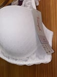 Triumph ~ Ladies White "Magic Wire Body Make Up  Bra ~ Size 38 B ~ New Tags