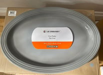Le Creuset 46cm Stoneware Oval Serving Platter – Mist Gray NEW)