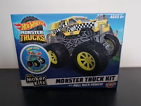 Hot Wheels Monster Trucks Mini Maker Kitz HW Taxi