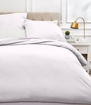 Amazon Basics 3 pièces Parure de lit avec housse de couette haut de gamme avec deux taies d'oreiller, 240 x 220 cm, Blanc Brillant, Uni