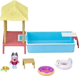 Bluey 13065 Pool Playset, 2.5-3 inch Articulated Figure, Accessories