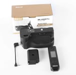 Meike MK-A6600 Pro Battery Grip Built-in 2.4GHZ Remote Controller Up to 100M to Control Shooting Vertical-Shooting Function for Sony A6600 Camera with Wireless Remote Control