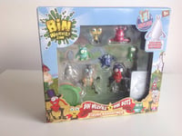 Bin Weevils and Bin Bots Figure Assortment with Eight Figures age 5+