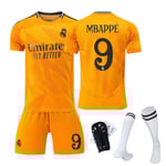 24-25 Real Madrid tröja 5 Bellingham 9 Mbappe barn vuxen set - fotbollströja - nr 9 med strumpor + skyddsutrustning 20(110-120cm)