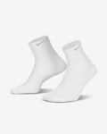 Nike Women's Sheer Ankle Socks (1 Pair)