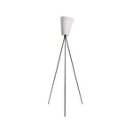 Northern Oslo Wood golvlampa white, mattsvart stativ