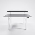 Höj och sänkbart dubbel skrivbord AdjusTable Bench PRO6, Storlek 180x80 cm, Bordsskiva Svart, Stativ Vit