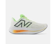 New Balance FuelCell SuperComp Trainer V2