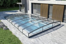Gullberg & Jansson Leia 4 x 8 m - Pooltak med låg takhöjd. Smal för pooler utan kantsten eller sarg
