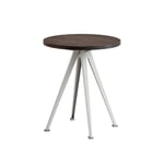 HAY - Pyramid Coffee Table 51 - Beige Base - Smoked Oak - Ø45,5 x H54 cm - Träfärgad - Soffbord - Metall/Trä