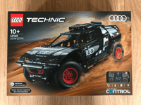 Lego 42160 Technic Audi RSQ e-tron / 914 pcs  NEW lego sealed~