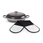 Le Creuset Signature Enamelled Cast Iron Round Casserole Dish With Lid + Le Creuset 4-Layered Textile Double Oven Gloves, Stain Resistant, Black