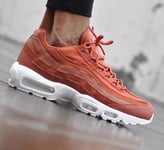 MENS NIKE AIR MAX 95 PREMIUM SE SIZE 7.5 EUR 42 (924478 200) DUSTY PEACH/ WHITE